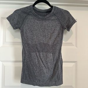 Athleta Momentum Seamless Tee